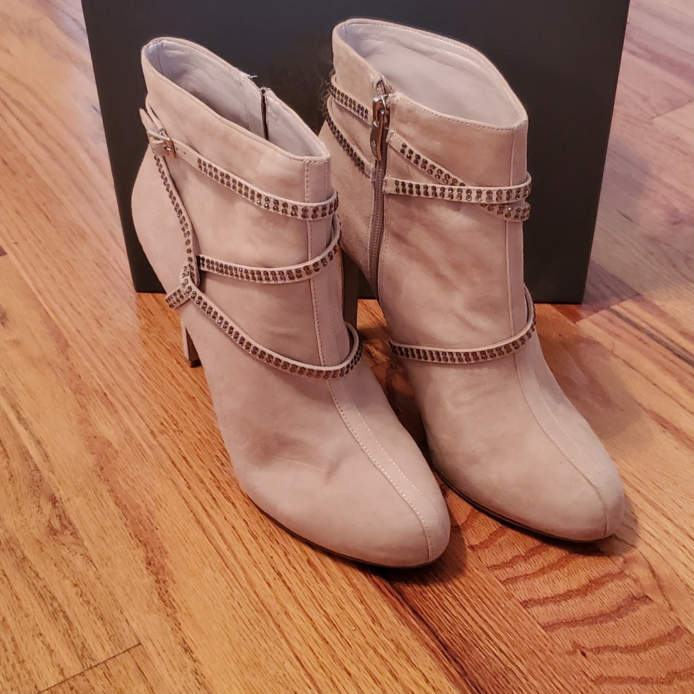 Vince Camuto Alco Suede Dress Booties Bamboo Beige Rhinestone Strap 10 NIB - Picture 2 of 16
